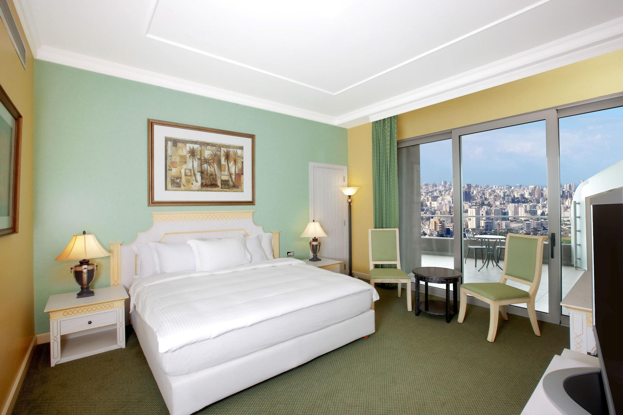 Hilton Beirut Habtoor Grand Hotel Extérieur photo