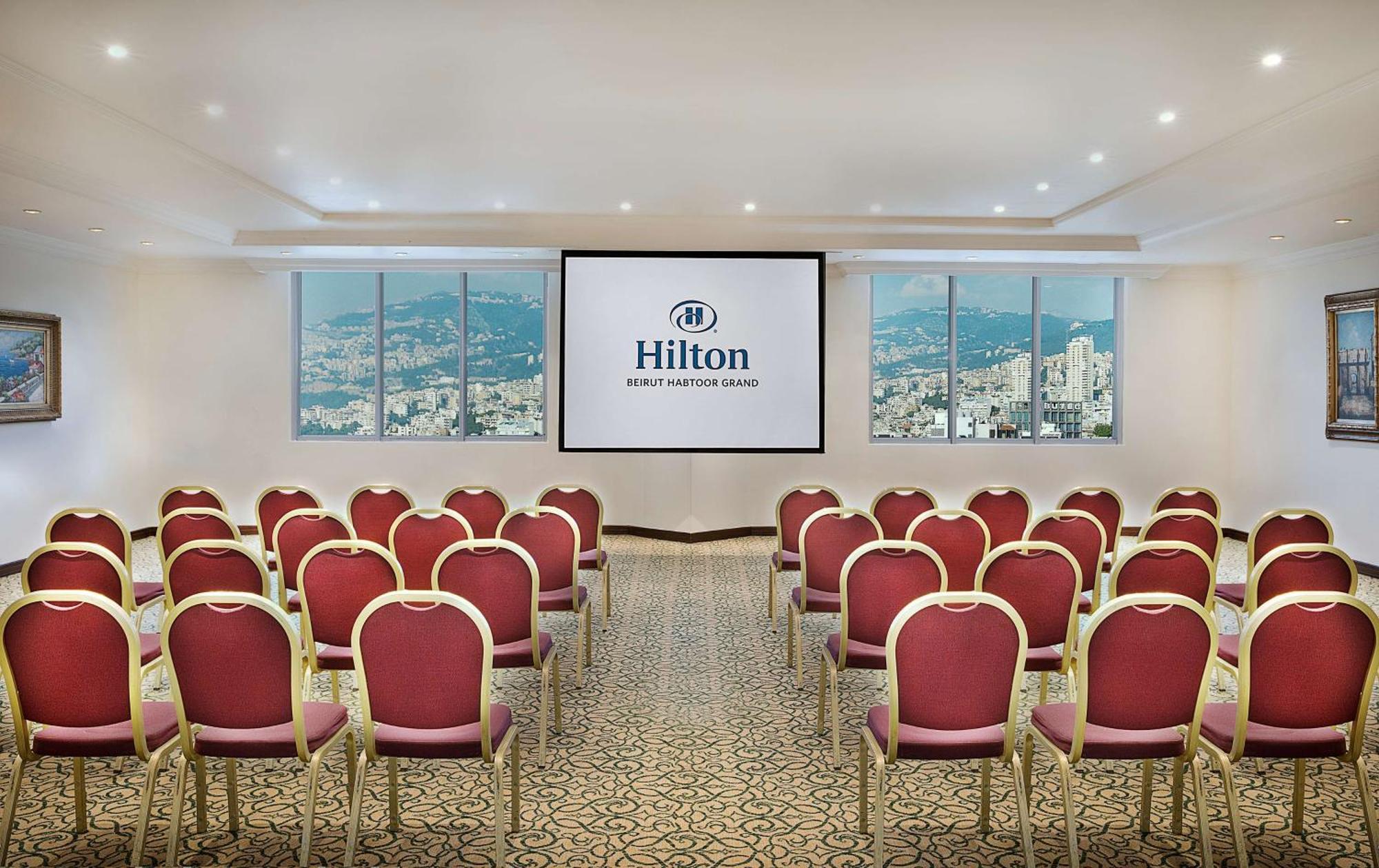 Hilton Beirut Habtoor Grand Hotel Extérieur photo