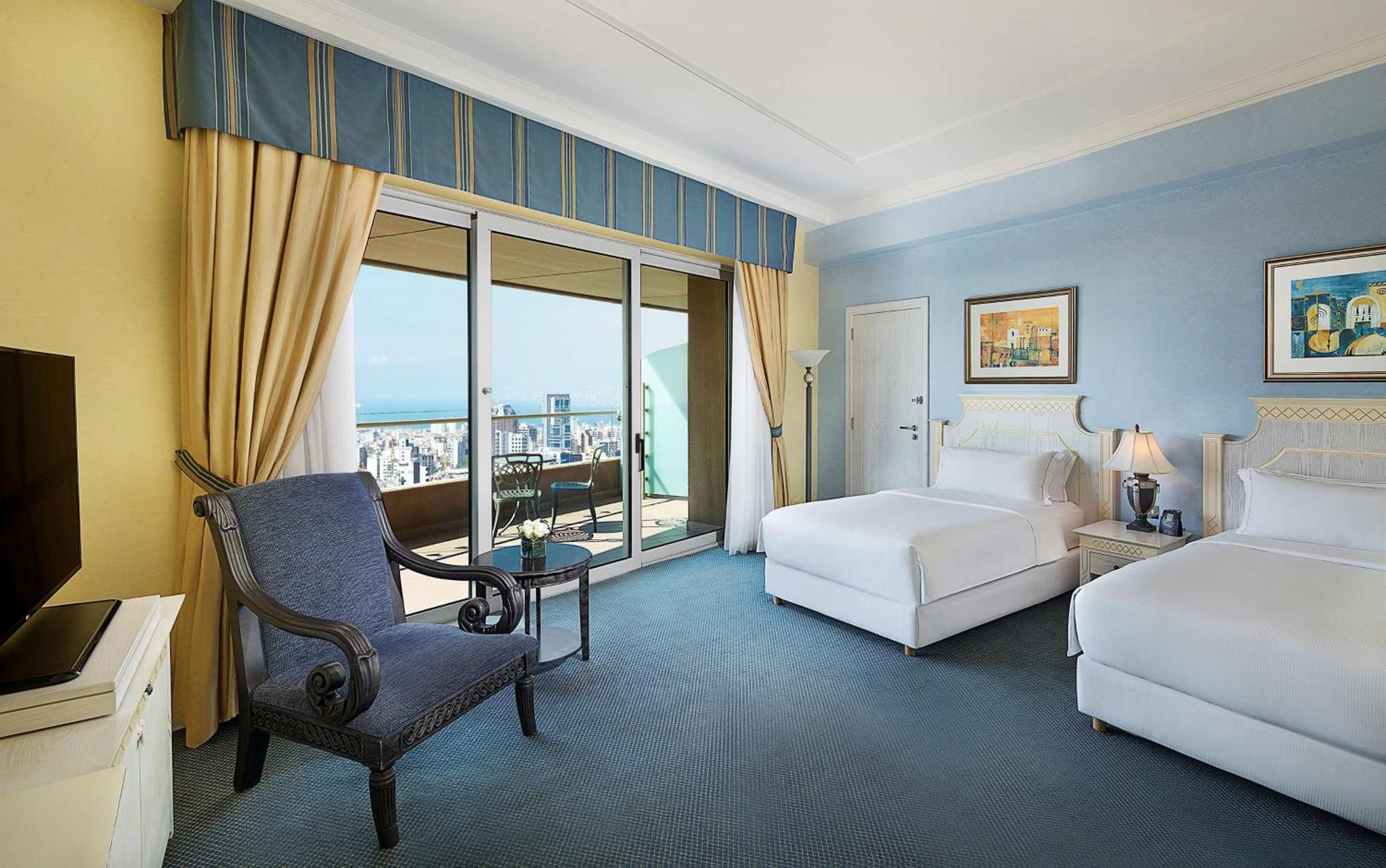 Hilton Beirut Habtoor Grand Hotel Extérieur photo